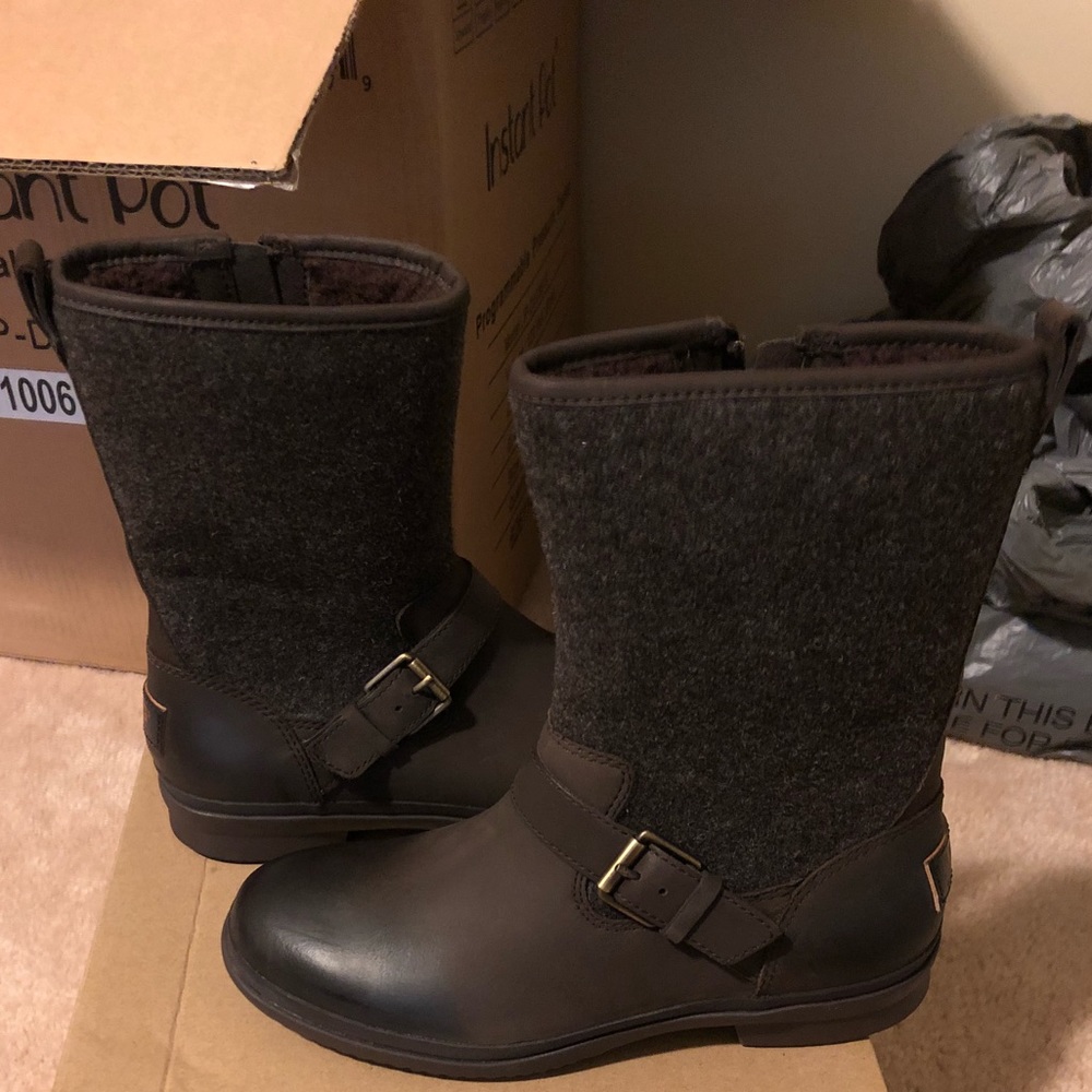 Brown ugg boots